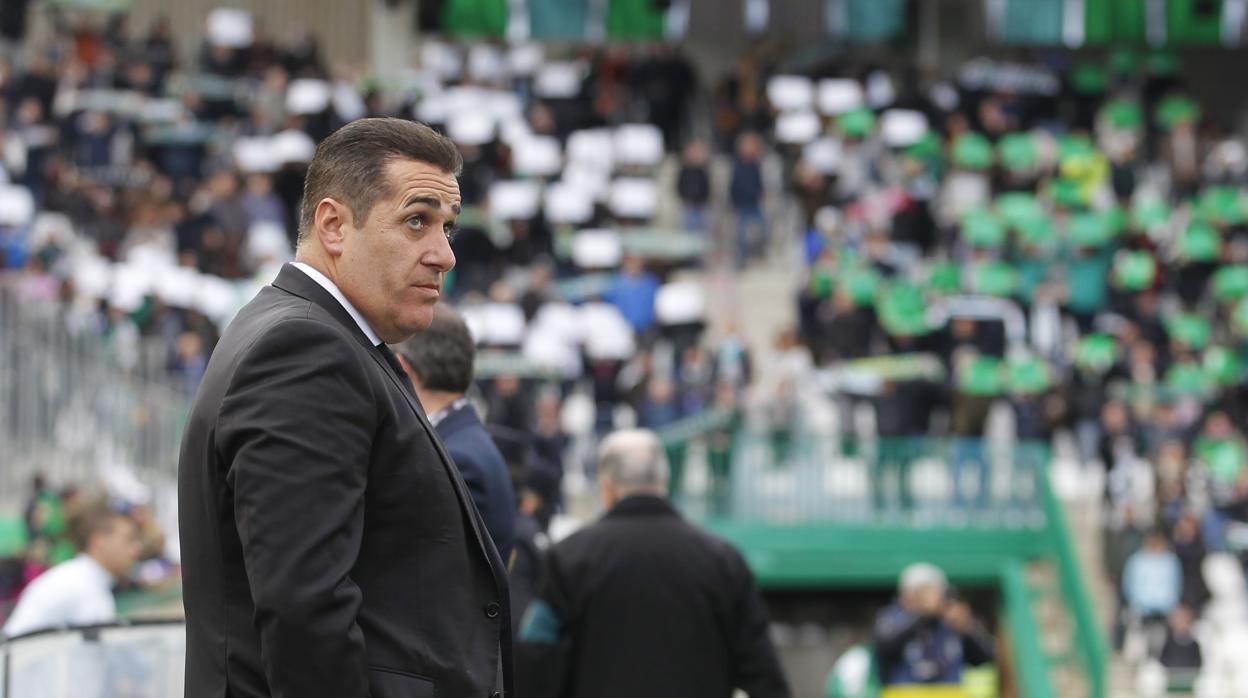 José Ramón Sandoval en el encuentro del Córdoba ante el Real Oviedo