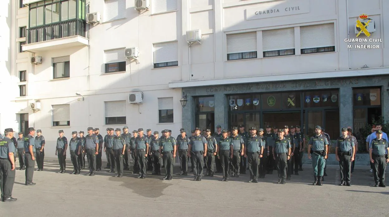 Imagen de los nuevos guardias civiles llegados este lunes a la Comandancia de Algeciras