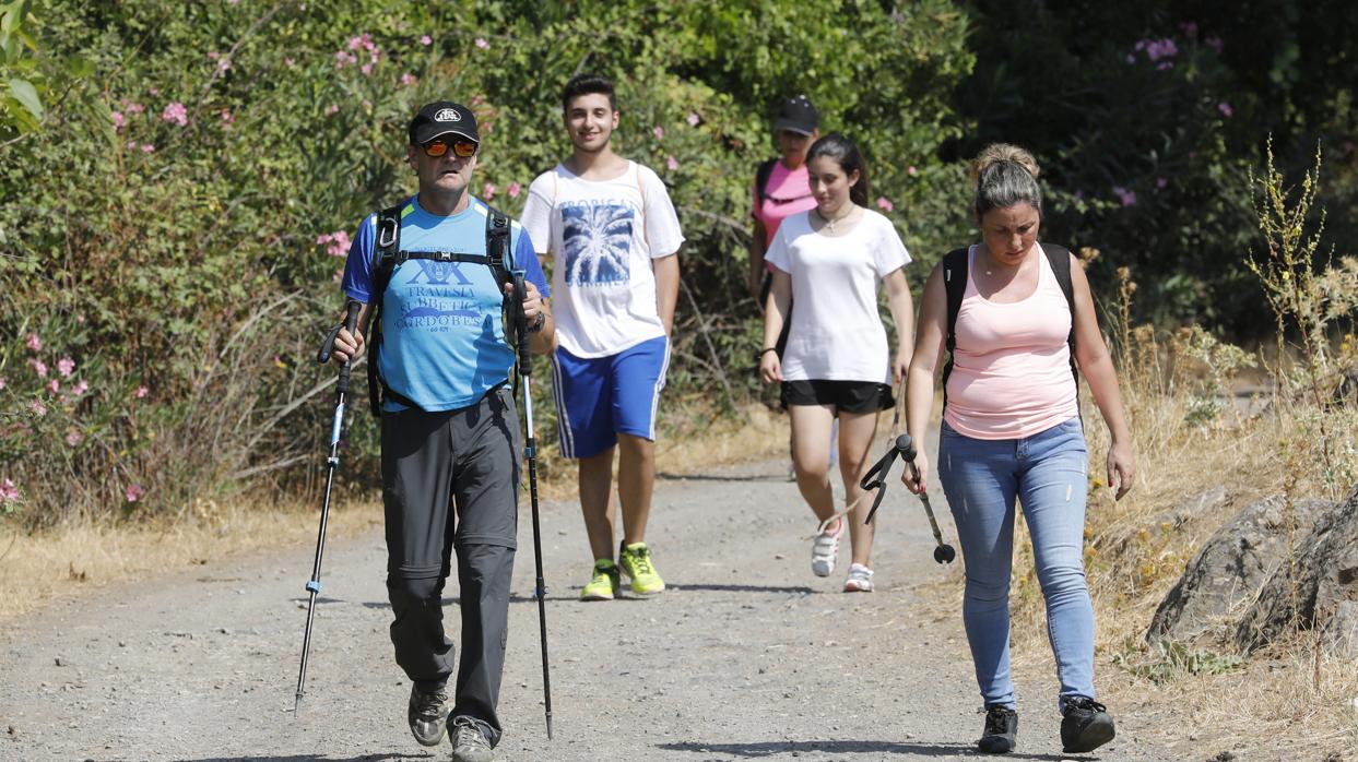 Una de las batidas llegan al punto de encuentro tras cuatro horas de búsqueda