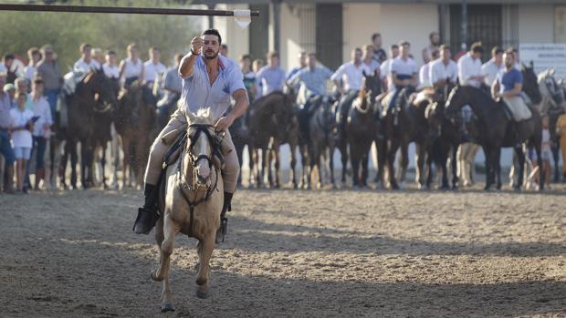 El Rocío Chico devuelve la primavera a la aldea