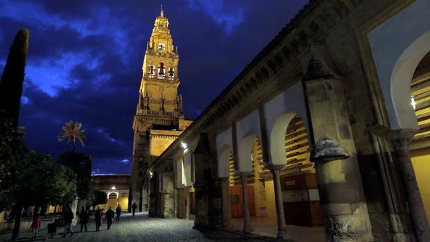 La sociedad cordobesa, satisfecha por el acuerdo para la visita nocturna de la Mezquita-Catedral