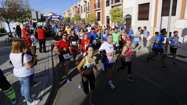 Eva Arévalo y Rafael Sánchez dominan la VIII Carrera Nocturna «Kilómetros de Historia por Monturque»