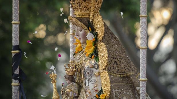 Prohibido estacionar en la aldea hasta que finalice la procesión extraordinaria de la Virgen del Rocío