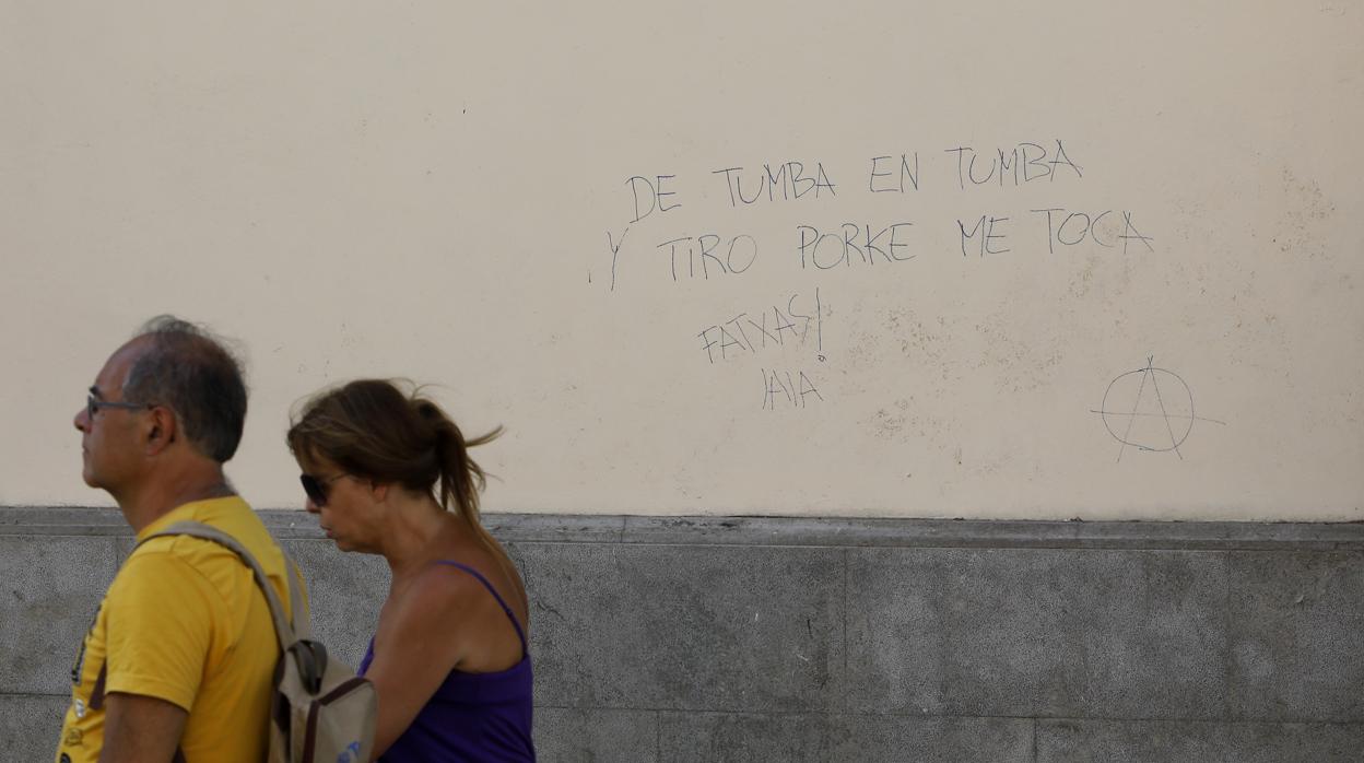 Pintada ubicada en el muro norte de la parroquia de la Trinidad