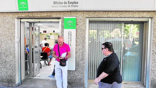 Más de un cuarta parte de los parados en Córdoba llevan ya más de dos años sin encontrar un empleo