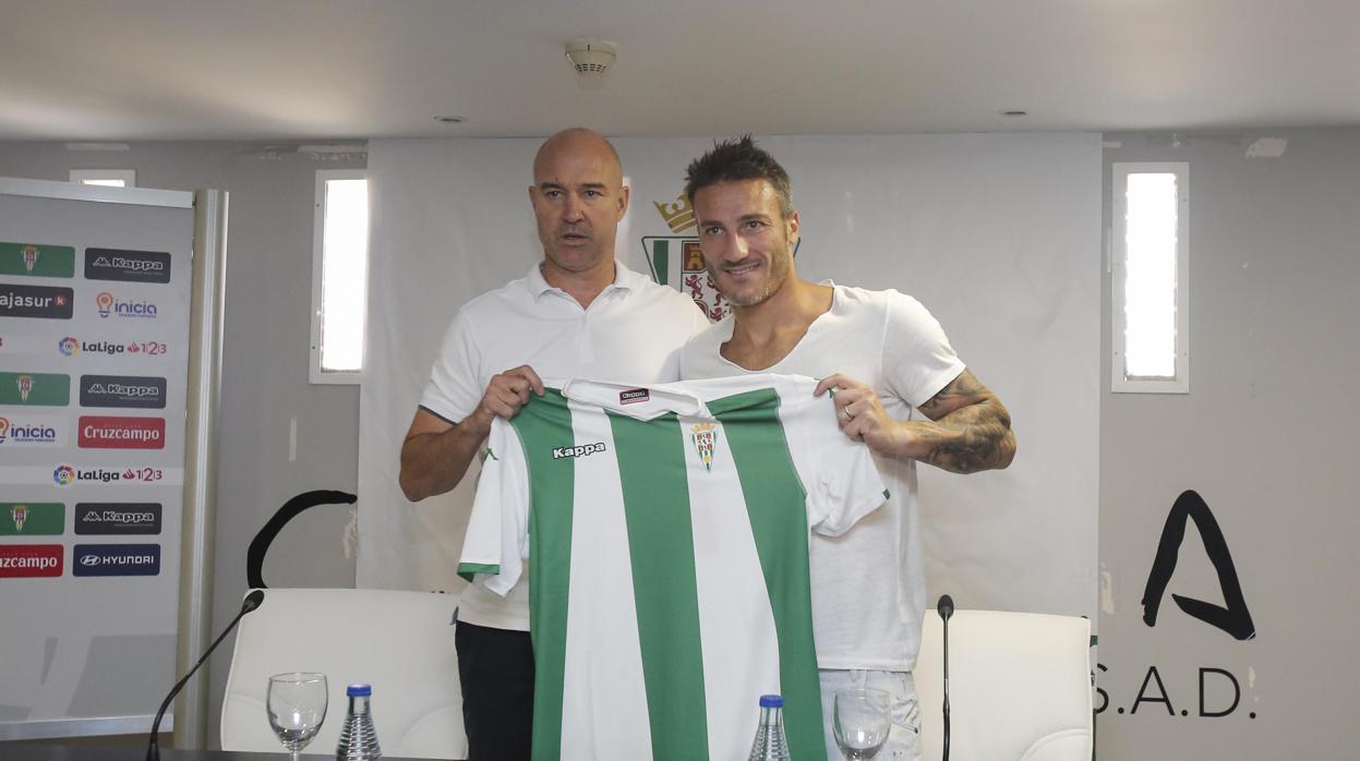 La camiseta del Córdoba CF, sin patrocinador ni logo hasta, tendrá el apoyo de Electrocosto