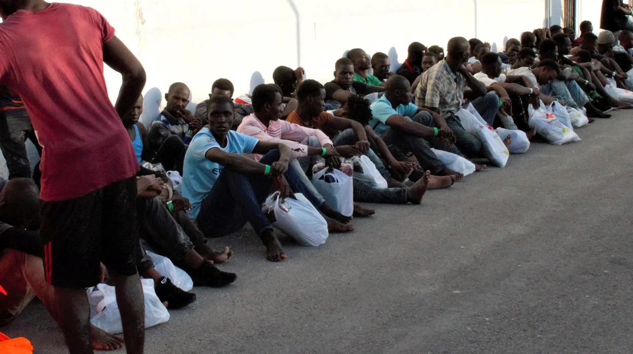 Algunos de los inmigrantes rescatados este lunes en las costas andaluzas