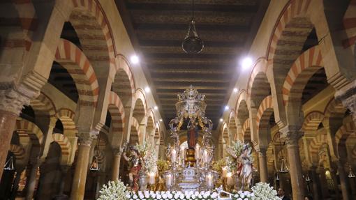 La Virgen de la Fuensanta, en el interior de la Mezquita-Catedral