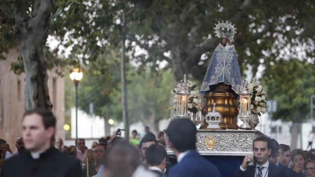 La Virgen de la Fuensanta vuelve a las calles de camino a la Catedral de Córdoba