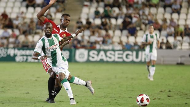 Córdoba CF | El Arcángel ovaciona a Blati Touré y Andrés Martín tras su actuación copera