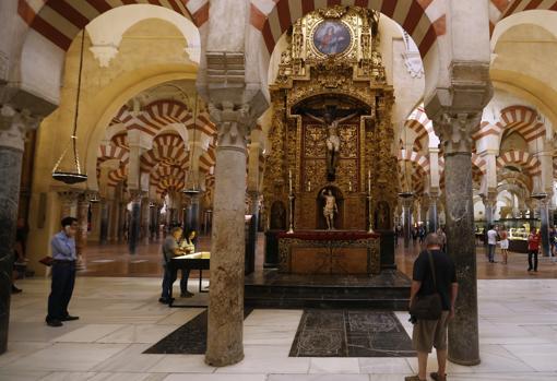 Turistas, en la Mezquita-Catedral de Córdoba