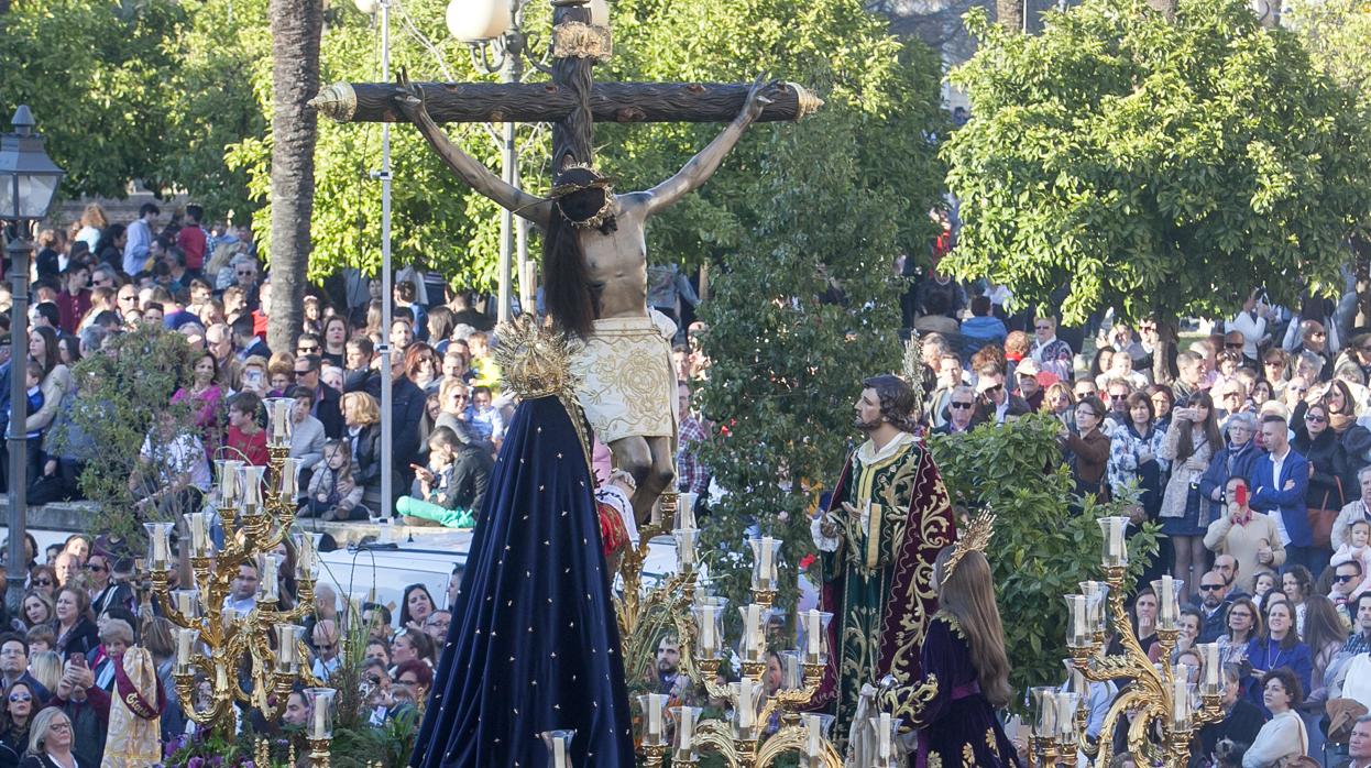 El Santísimo Cristo de Gracia en procesión