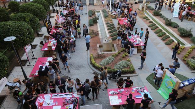 Las calles de Córdoba se inundan de ciencia en La Noche de los Investigadores