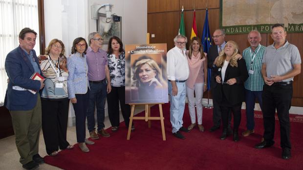 El Parlamento andaluz rinde homenaje a la diputada cordobesa por IU Concha Caballero fallecida en 2015