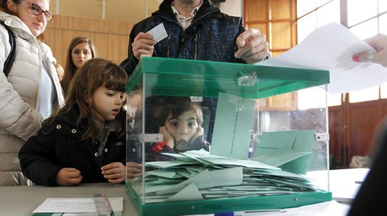 Las urnas en Andalucía ya tienen fecha: el 2 de diciembre
