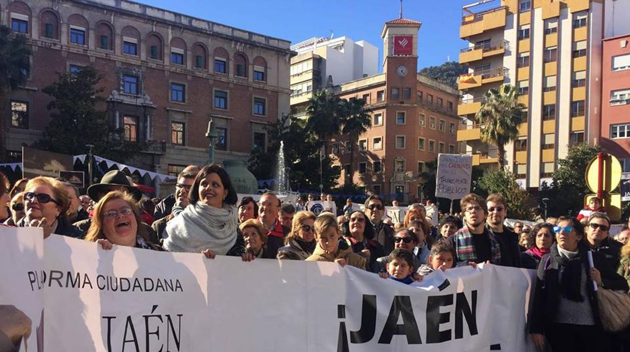 Manifestación organizada por la plataforma Jaén Merece Más