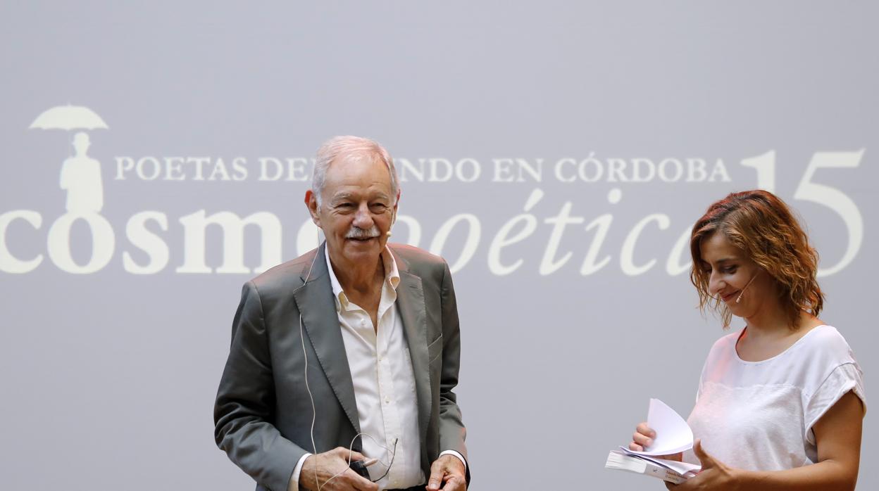 Eduardo Mendoza en la Sala Orive en la actual edición de Cosmopoética