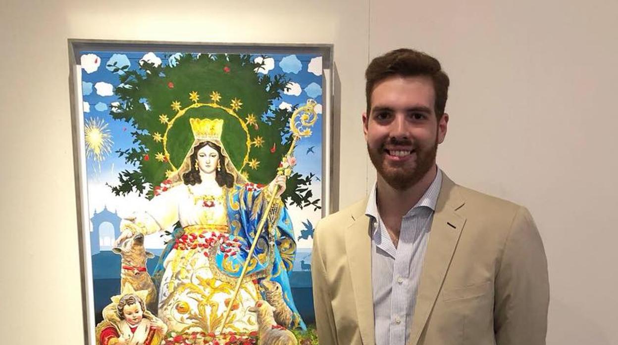 Ricardo Gil, junto a una de sus obras