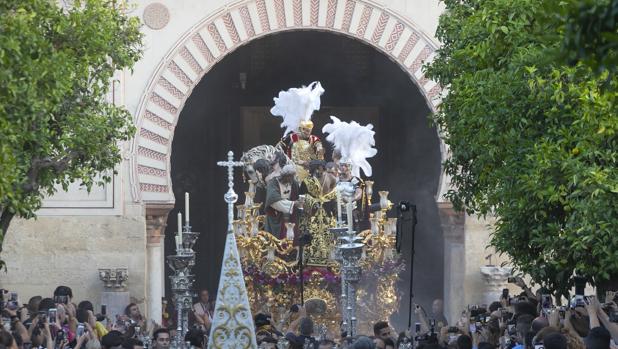 Córdoba se rinde ante el Señor de la Humildad y Paciencia