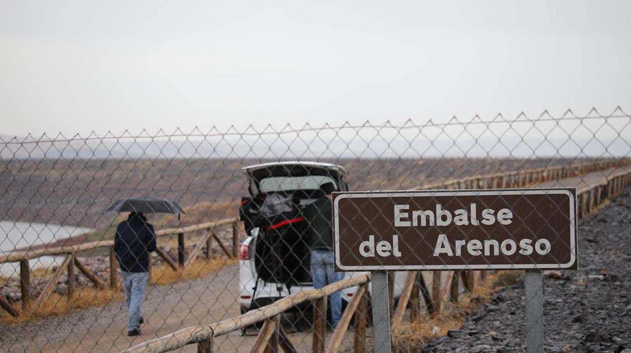 Embalse donde fue hallado el cuerpo sin vida de la mujer