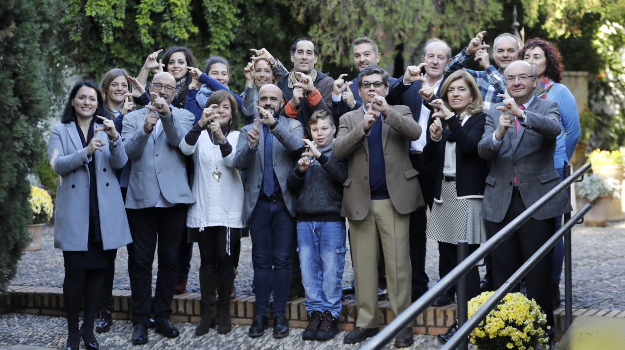 Representantes de las distintas organizaciones en la presentación del proyecto