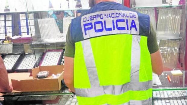 La Audiencia absuelve a dos joyeros de Córdoba acusados de comprar falsificaciones de Tous y Bvlgary