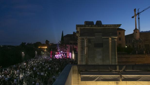 Los vecinos piden un calendario anual de actos que permita vetar eventos en las calles de Córdoba