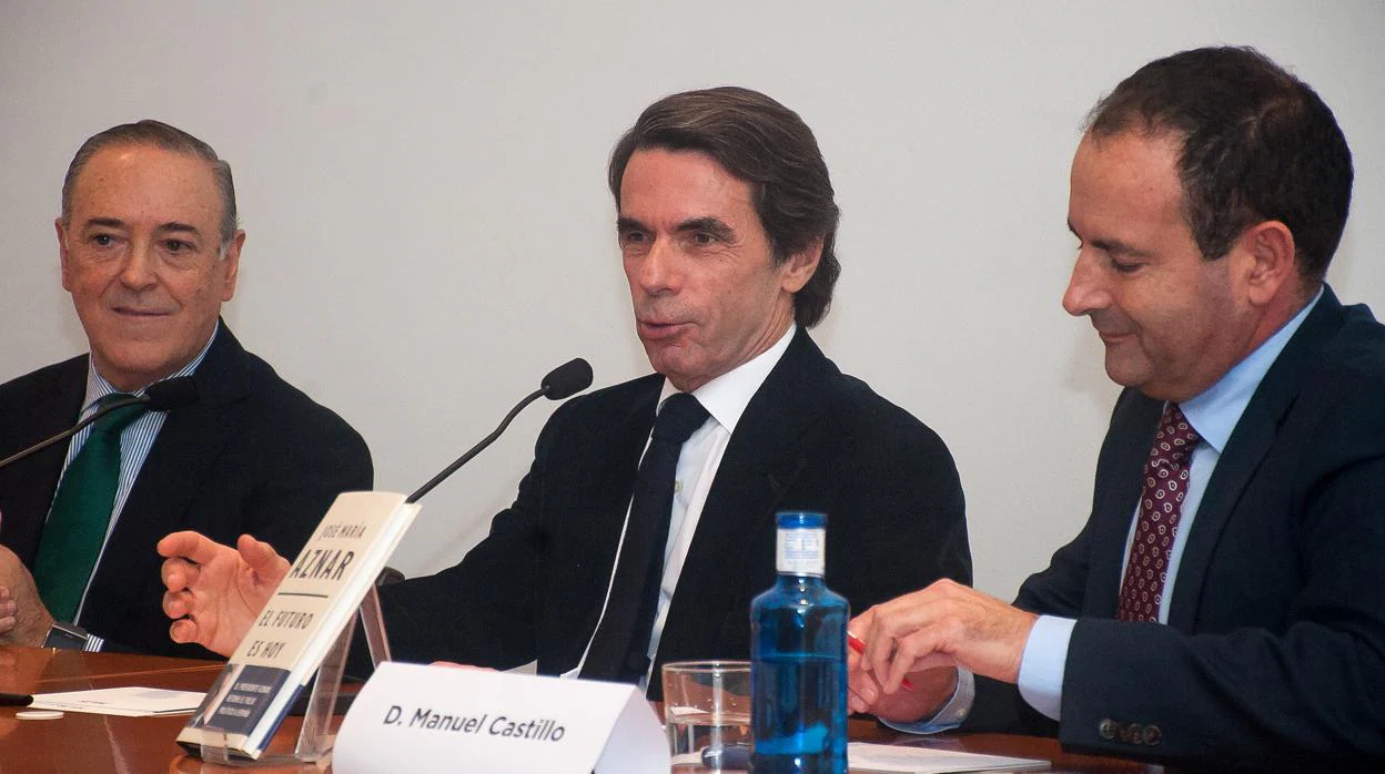 El expresidente José María Aznar durante la presentación de su libro en Málaga