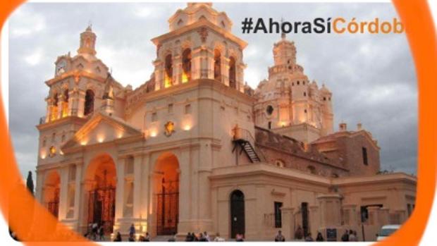 Miembros de Ciudadanos confunden la Catedral de Córdoba con la de la ciudad argentina