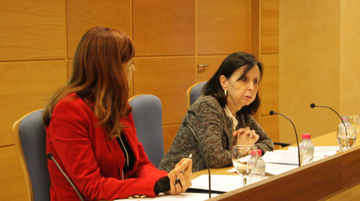 María Emilia Casas, durante la conferencia que impartió en la Universidad de Jaén