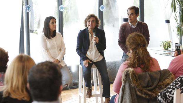 Dolors Montserrat llama en Córdoba a sacar adelante el Pacto Andaluz contra la Violencia de Género