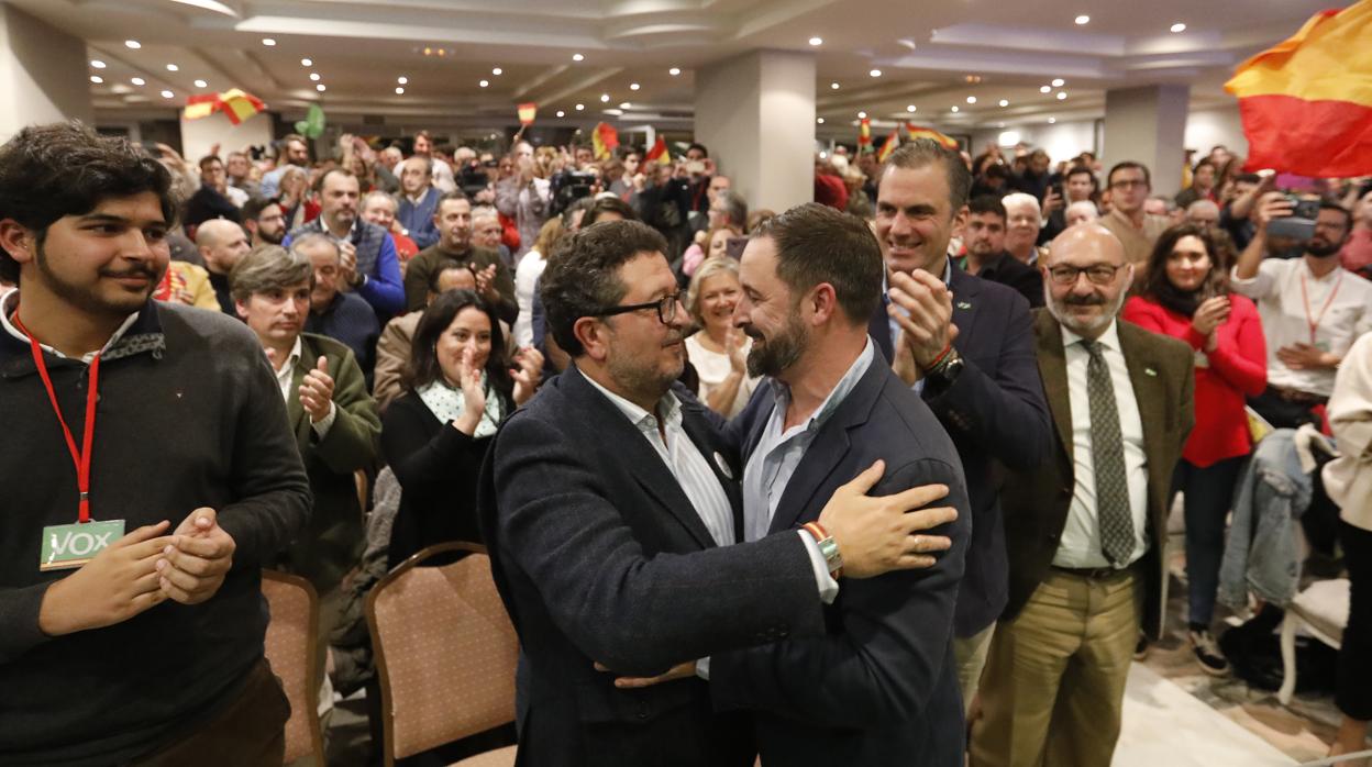 Abascal y Serrano durante un mitin en Córdoba el pasado día 20 de noviembre