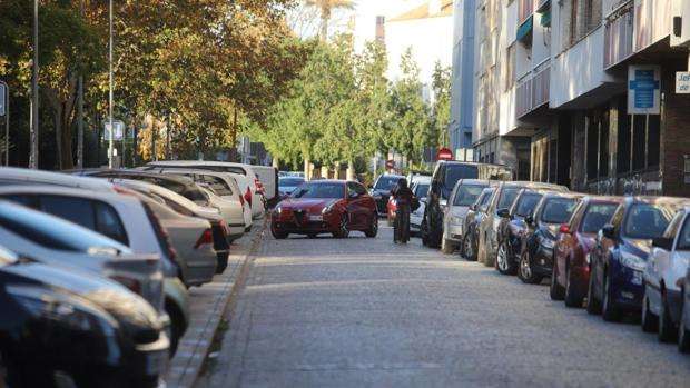 El Ayuntamiento de Córdoba prepara plazas de aparcamiento reguladas en once barrios