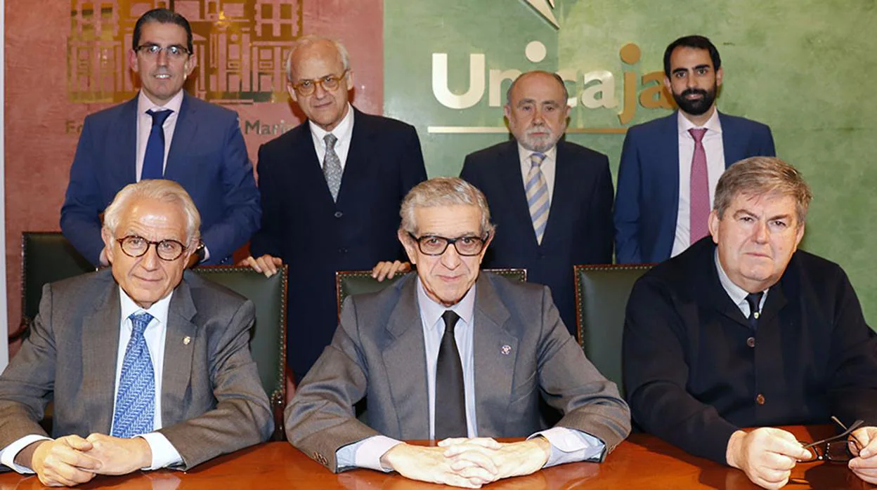 El consejo de administración de la nueva sociedad presidido por Braulio Medel (centro y abajo)