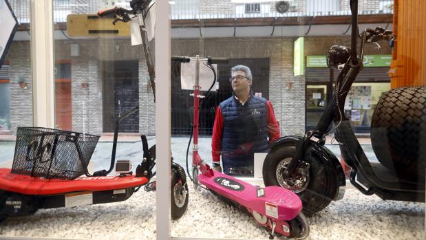 El efecto Navidad prevé ampliar la presencia del patinete eléctrico en las calles de Córdoba