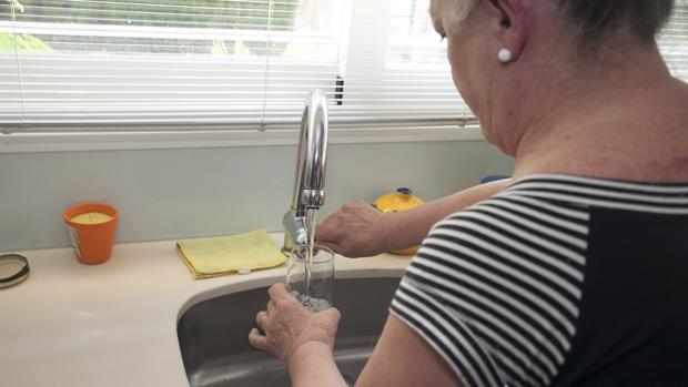 Los vecinos de la urbanización Las Jaras de Córdoba vuelven a quedarse sin agua