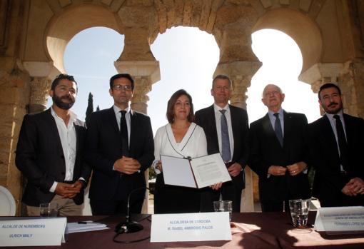 Firma de la Declaración de Córdoba por la Paz, el Diálogo y la Tolerancia, en Medina Azahara