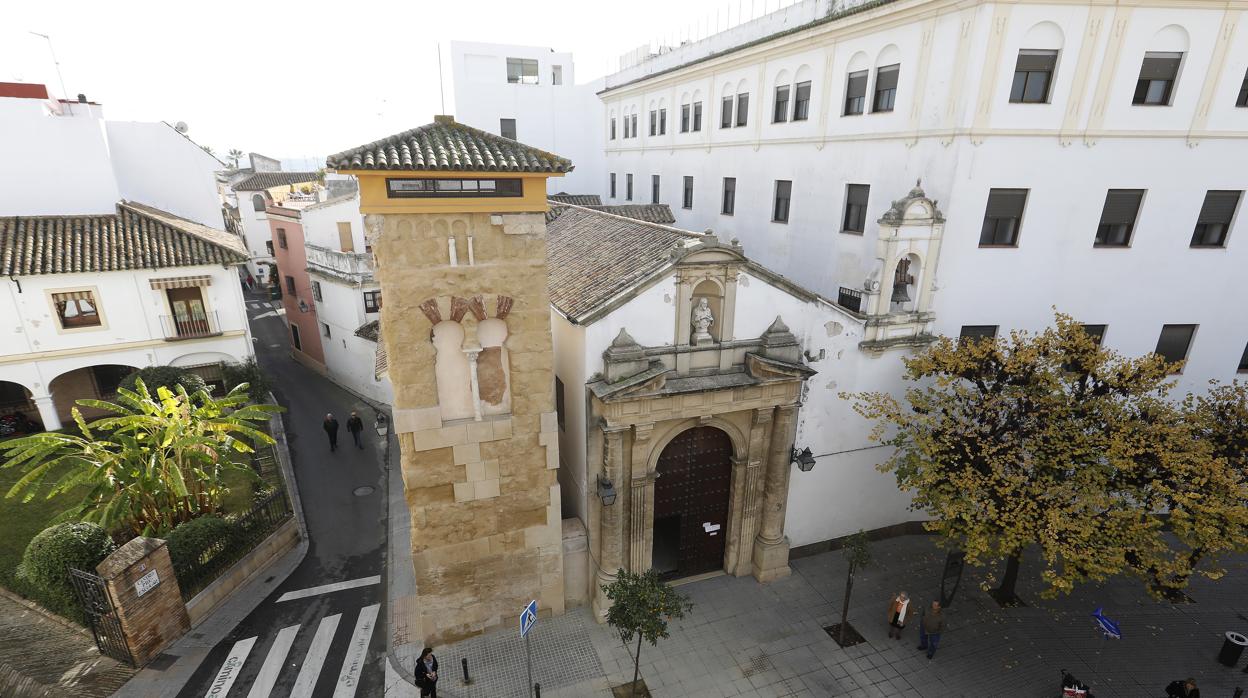 Aspecto restaurado del alminar de San Juan, en la plaza del mismo nombre en Córdoba