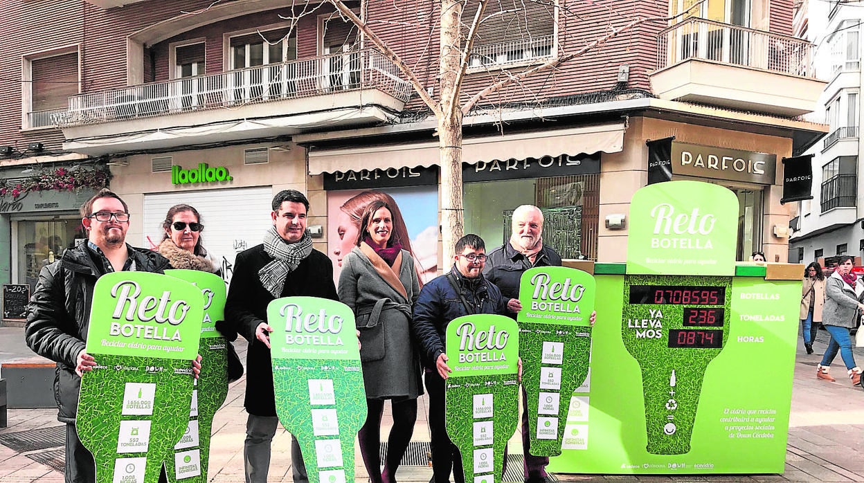 Presentación de la campaña de recogida de vidrio para reciclar en Córdoba