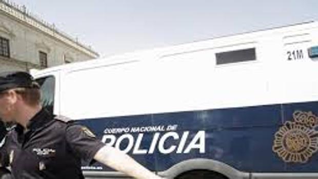 Atropelladas dos personas al mediar en una pelea en una discoteca de Málaga