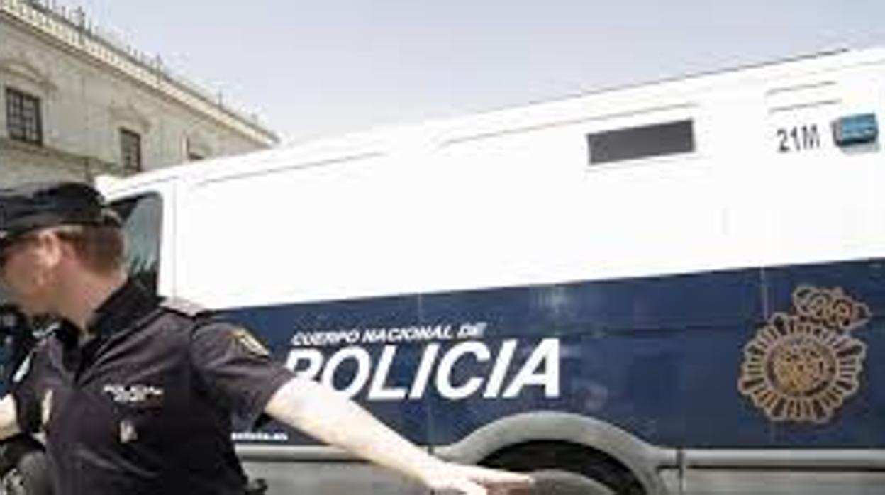 La Policía Nacional detuvo al autor en Málaga