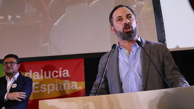 Vox remarca su oposición a las «leyes ideológicas» para defender su posición en el pacto andaluz