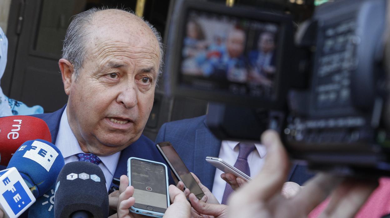 El exalcalde de Granada, José Torres Hurtado, investigado en el caso Nazarí
