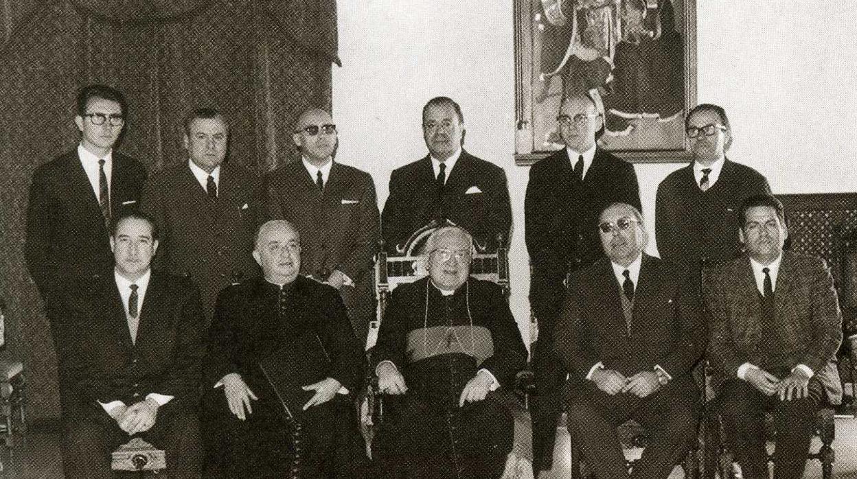 Fundación de la Agrupación de Hermandades y Cofradías de Córdoba en el año 1944