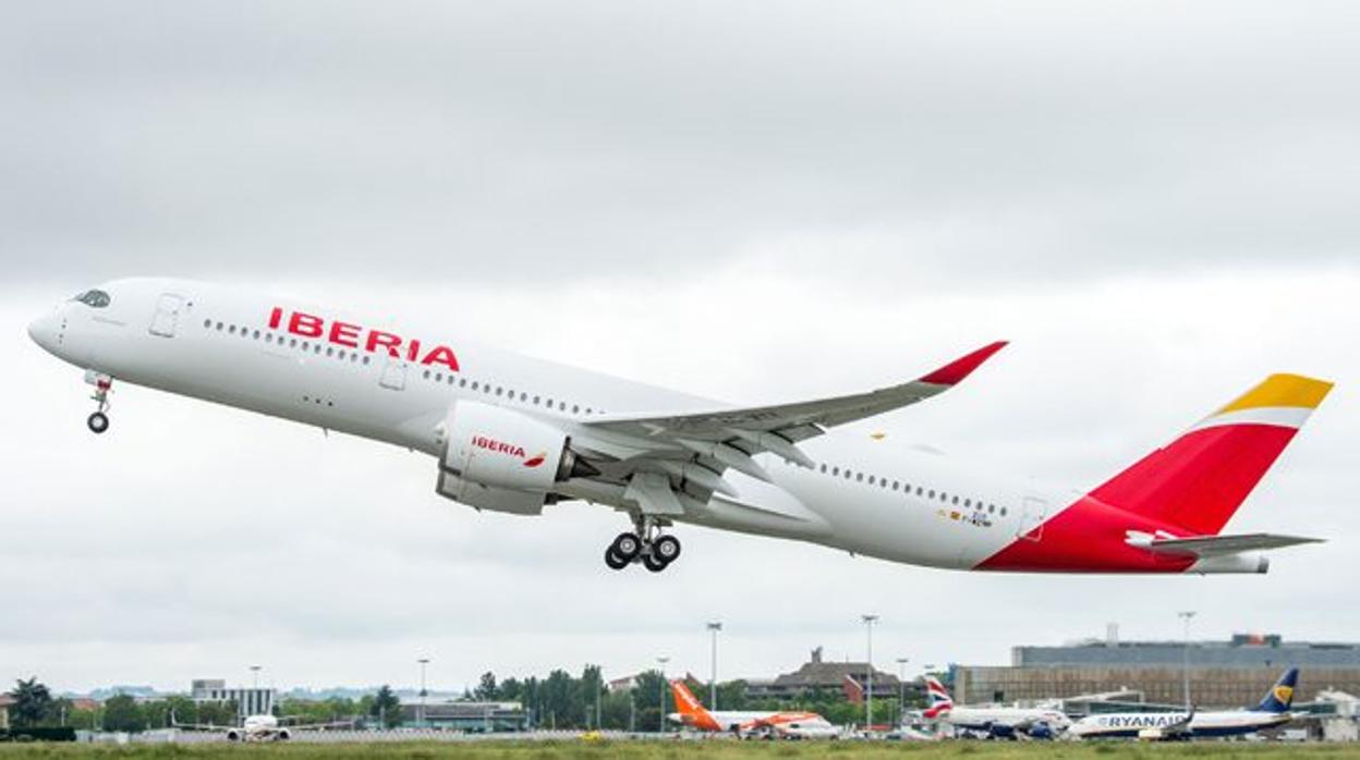 Iberia podría suprimir los vuelos entre Granada y Madrid a partir de abril.