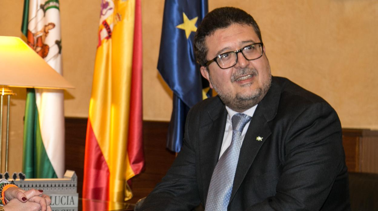 El diputado de Vox Andalucía Francisco Serrano