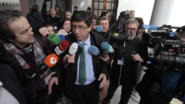 Juan Marín: «Aquí nadie corre ningún peligro»