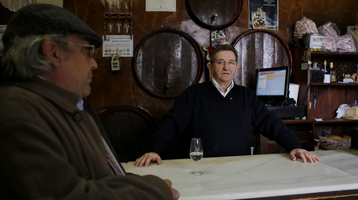 El responsable de la taberna El Gallo, una de las clásicas de Córdoba