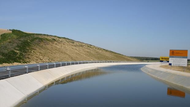 Confederación (CHG) invertirá 2,3 millones en el Cordobilla para garantizar los riegos del Genil-Cabra