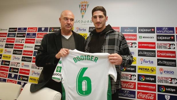 Córdoba CF | El francés Yann Bodiger, en su presentación: «Este club tiene valores»